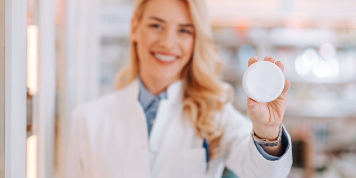 Guia Completo de Lentes de Contato de Grau: O Que Óticas Precisam Saber