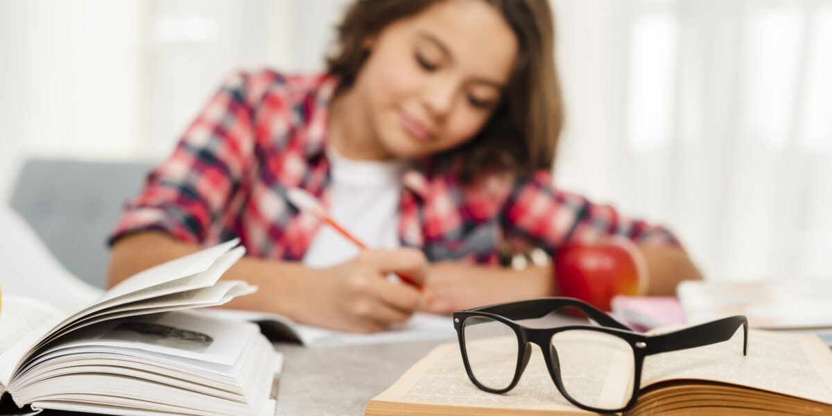 Lentes de Contato e Rotina de Estudos