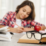 Lentes de Contato e Rotina de Estudos